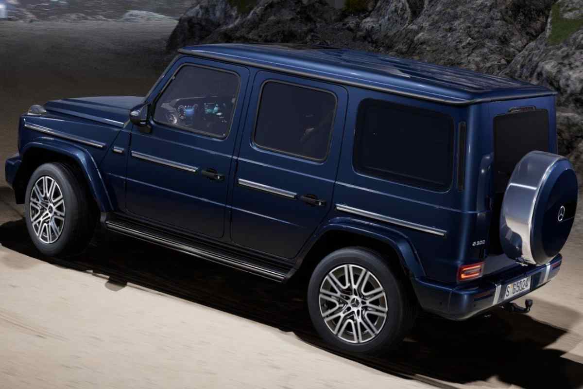 Mercedes classe G di Victor Osimhen